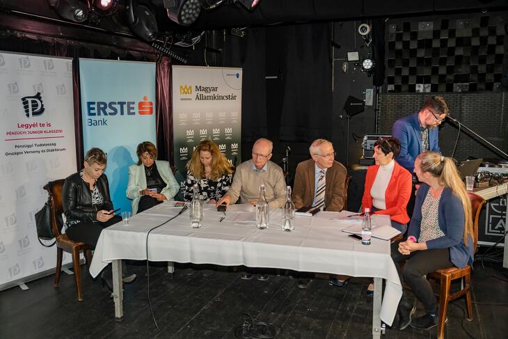 Képek a döntőről