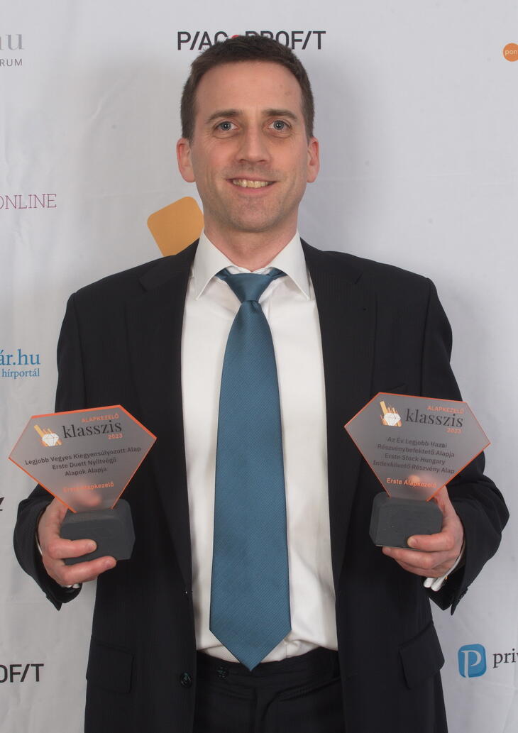 Fotók a díjátódóról