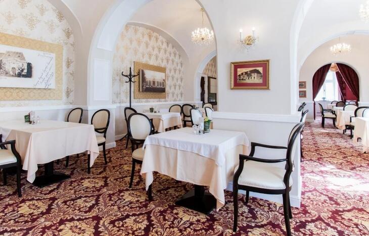 Kristály Imperial Hotel - Tata