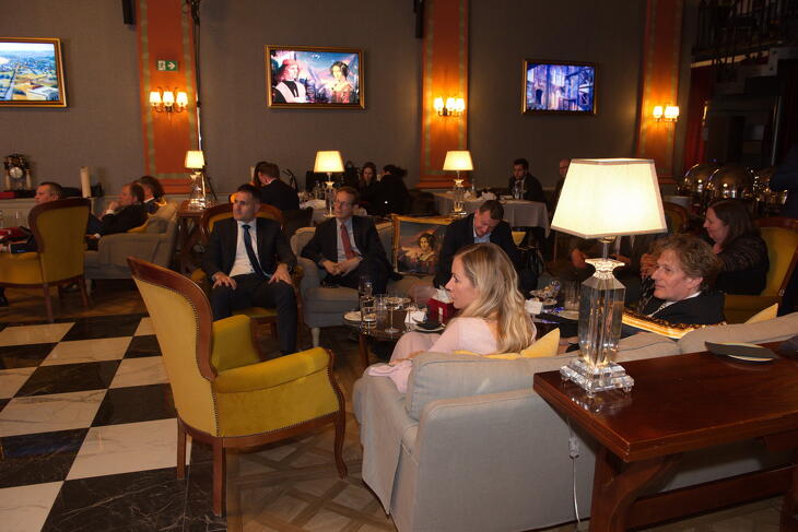 Fotók a díjátódóról