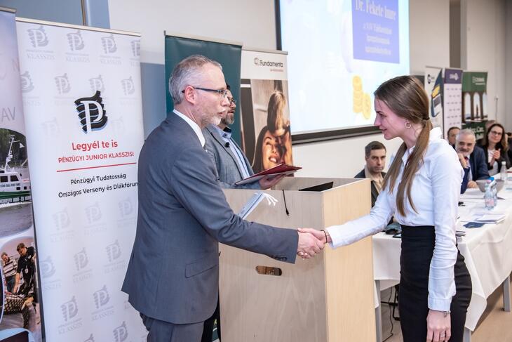 Legyél Te is Pénzügyi Junior Klasszis! 2025 ősz - döntő