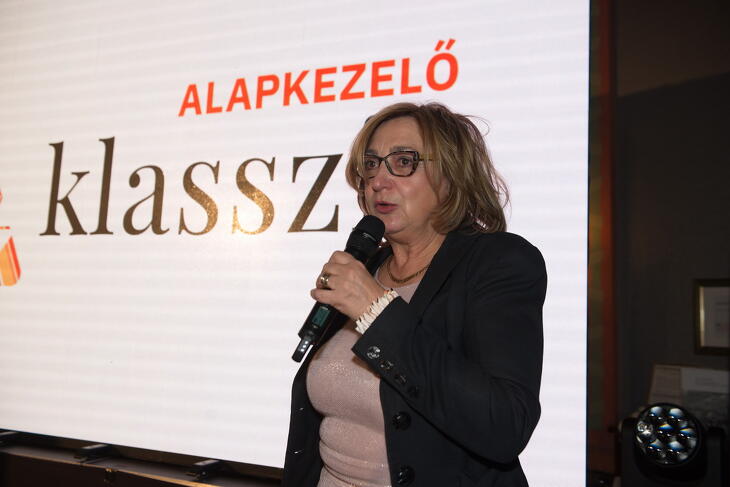 Fotók a díjátódóról