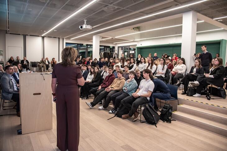 Legyél Te is Pénzügyi Junior Klasszis! 2025 ősz - döntő