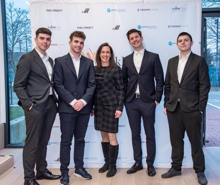 Legyél Te is Pénzügyi Junior Klasszis! 2025 ősz - döntő