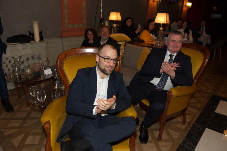 Fotók a díjátódóról