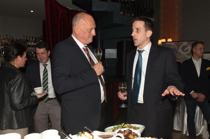 Fotók a díjátódóról