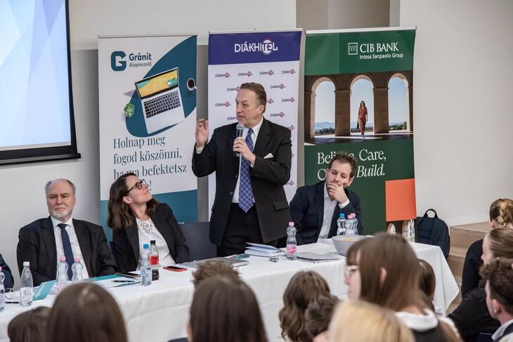 Legyél Te is Pénzügyi Junior Klasszis! 2025 ősz - döntő