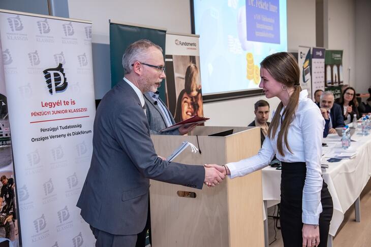 Legyél Te is Pénzügyi Junior Klasszis! 2025 ősz - döntő