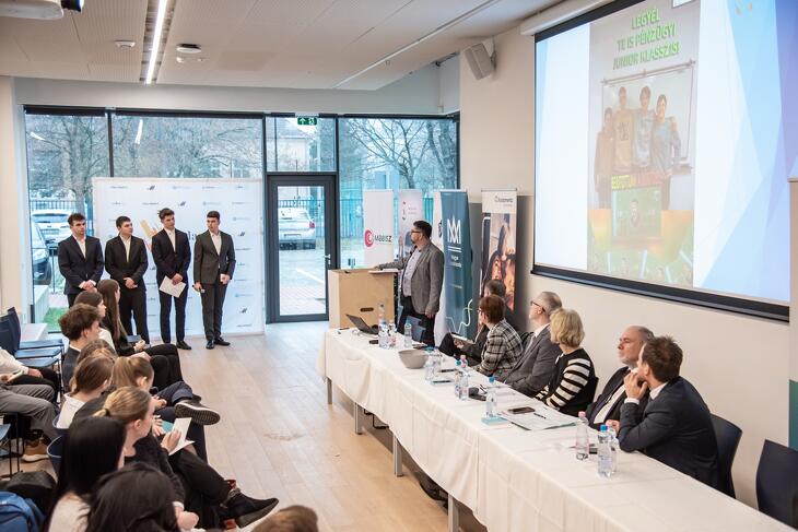 Legyél Te is Pénzügyi Junior Klasszis! 2025 ősz - döntő