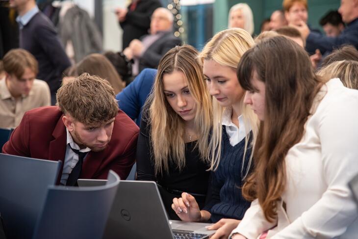 Legyél Te is Pénzügyi Junior Klasszis! 2025 ősz - döntő