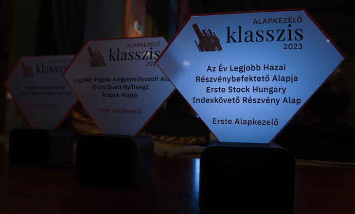 Fotók a díjátódóról