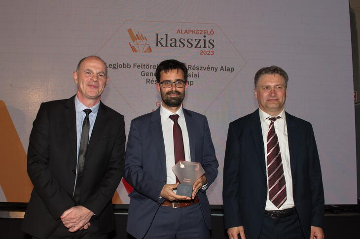 Fotók a díjátódóról