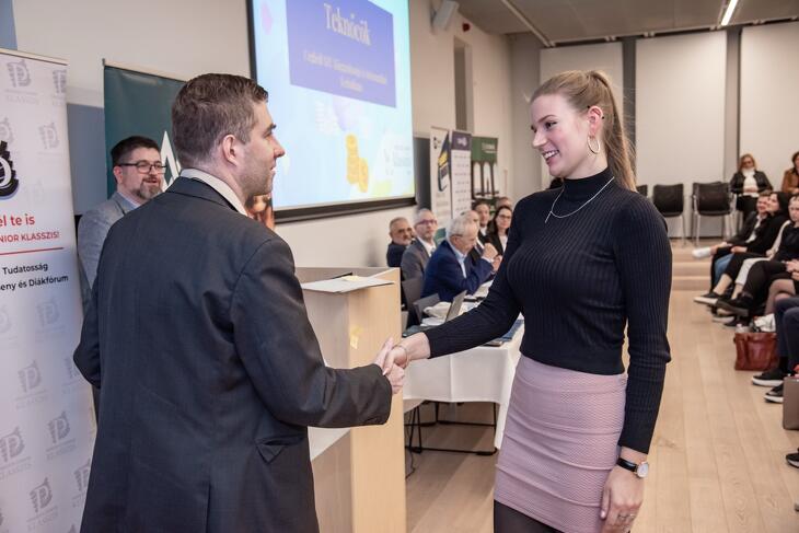 Legyél Te is Pénzügyi Junior Klasszis! 2025 ősz - döntő