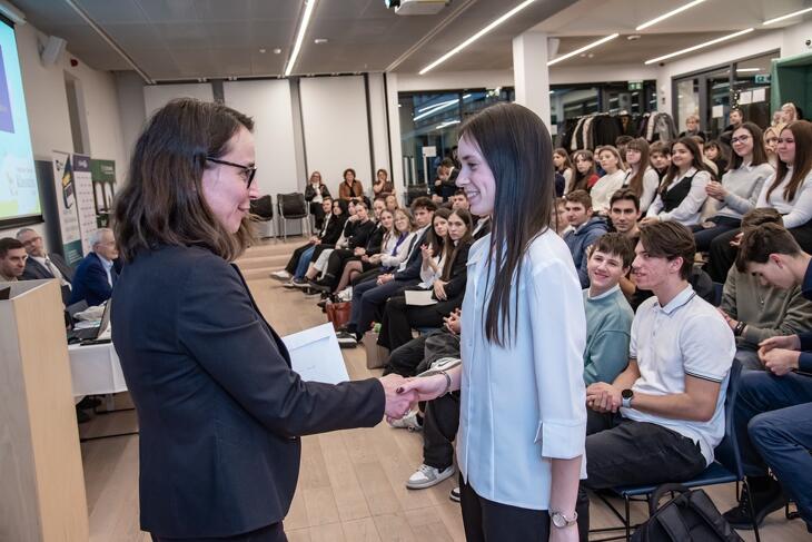 Legyél Te is Pénzügyi Junior Klasszis! 2025 ősz - döntő