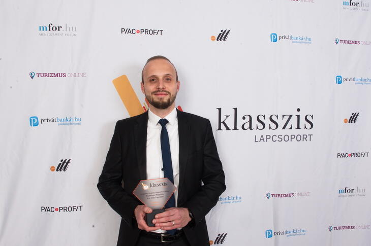 Fotók a díjátódóról