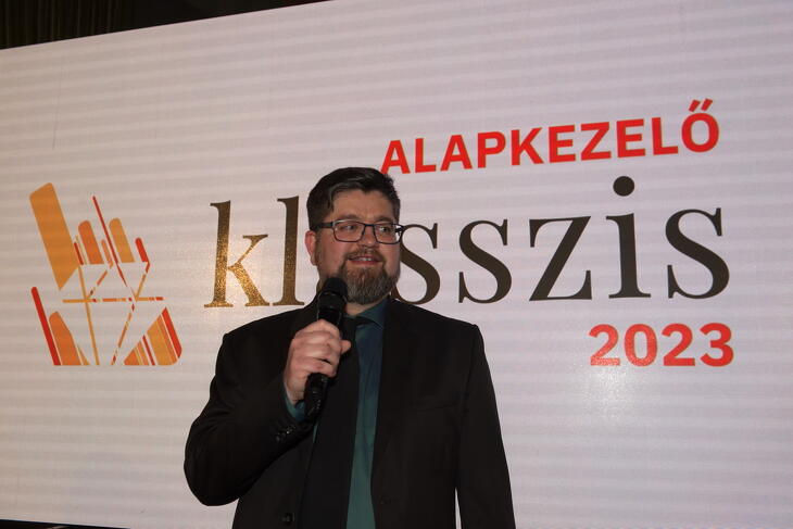 Fotók a díjátódóról