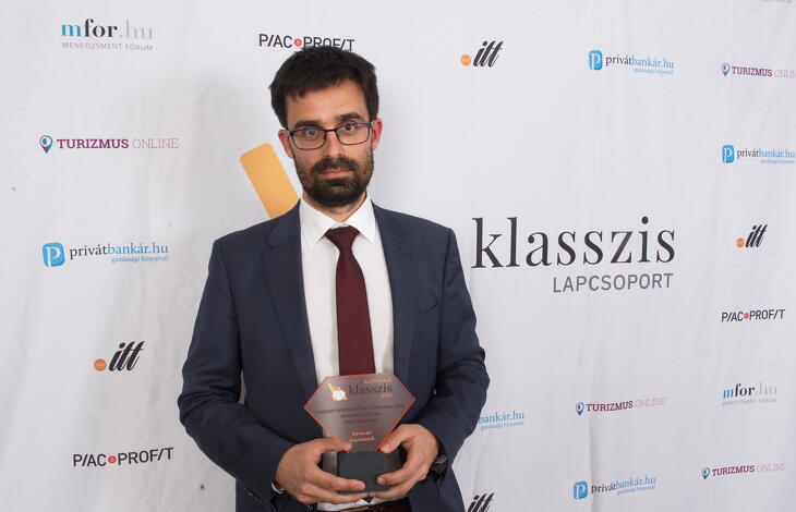 Fotók a díjátódóról