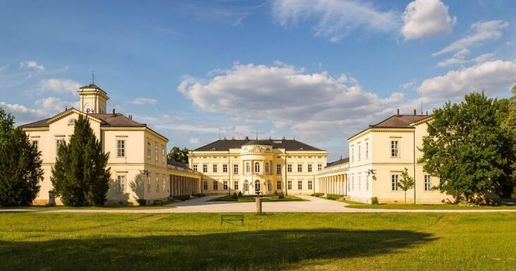 Károlyi Kastély Hotel & Restaurant