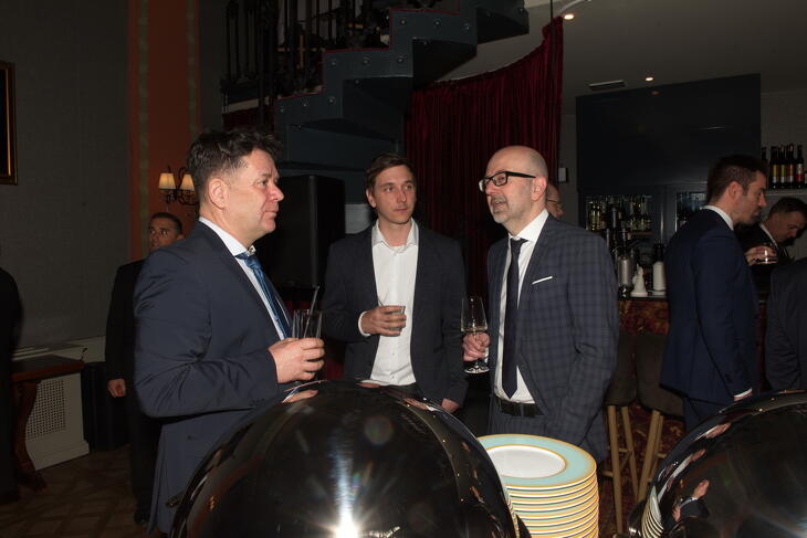 Fotók a díjátódóról