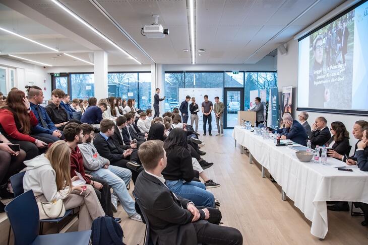 Legyél Te is Pénzügyi Junior Klasszis! 2025 ősz - döntő