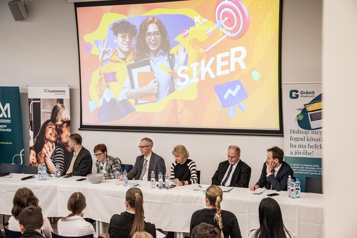 Legyél Te is Pénzügyi Junior Klasszis! 2025 ősz - döntő