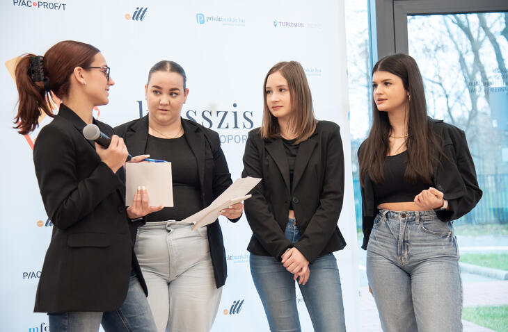 Képek a döntőről