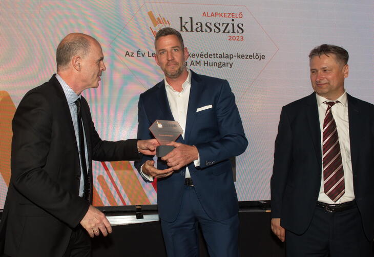 Fotók a díjátódóról