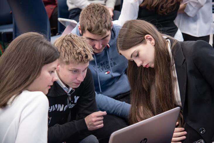 Legyél Te is Pénzügyi Junior Klasszis! 2025 ősz - döntő