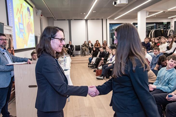 Legyél Te is Pénzügyi Junior Klasszis! 2025 ősz - döntő