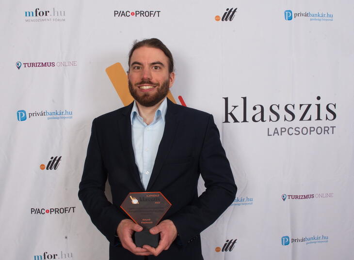 Fotók a díjátódóról