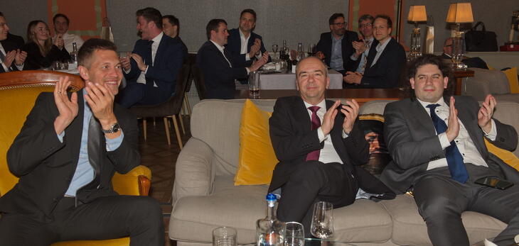 Fotók a díjátódóról