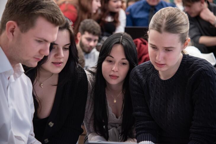 Legyél Te is Pénzügyi Junior Klasszis! 2025 ősz - döntő