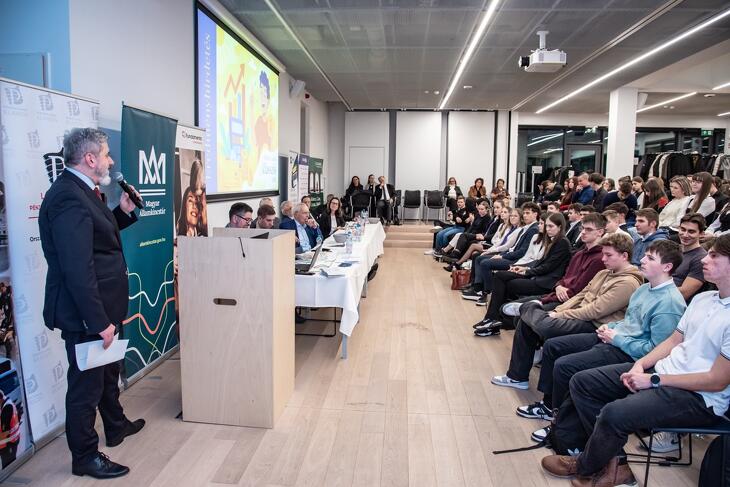 Legyél Te is Pénzügyi Junior Klasszis! 2025 ősz - döntő