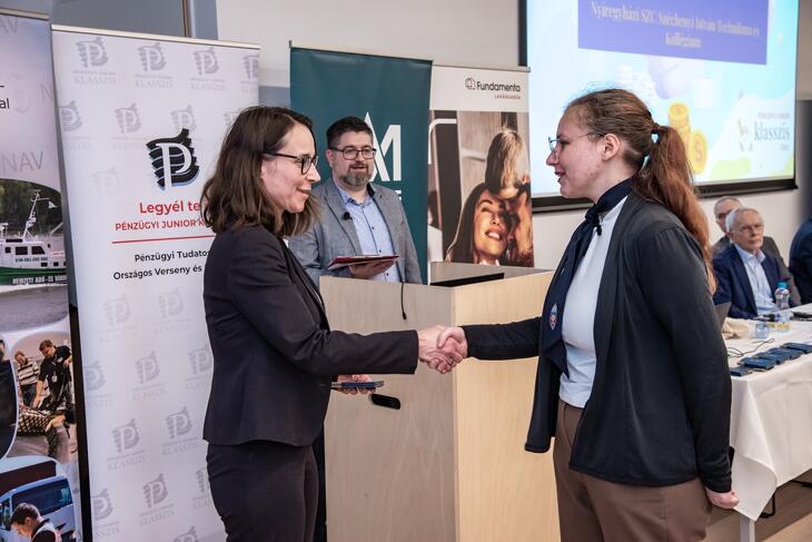 Legyél Te is Pénzügyi Junior Klasszis! 2025 ősz - döntő
