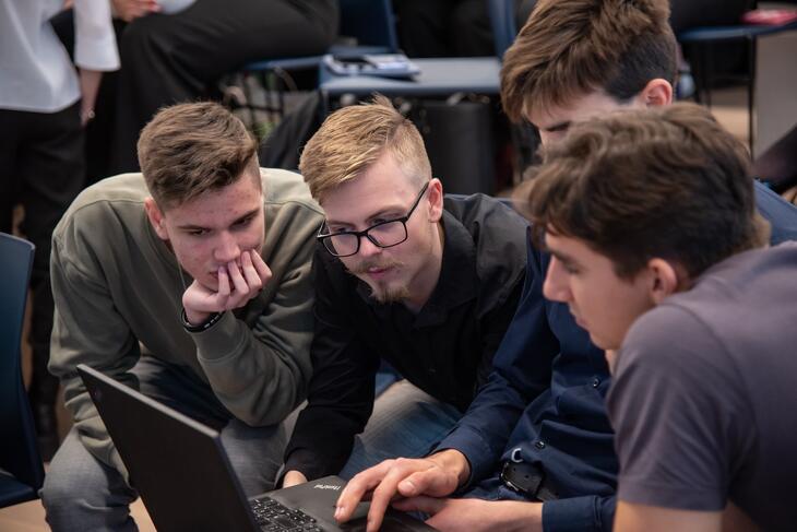 Legyél Te is Pénzügyi Junior Klasszis! 2025 ősz - döntő