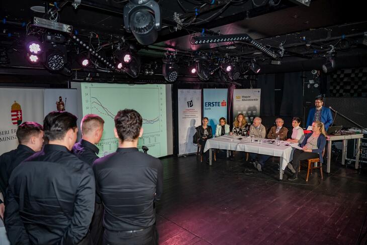 Képek a döntőről