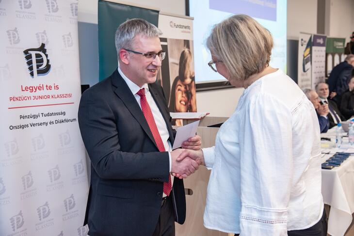 Legyél Te is Pénzügyi Junior Klasszis! 2025 ősz - döntő