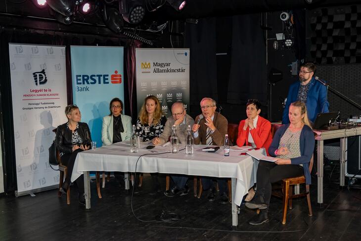 Képek a döntőről