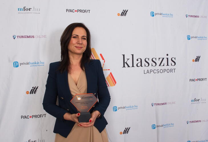 Fotók a díjátódóról