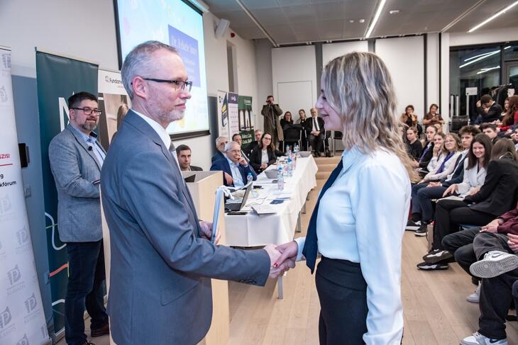 Legyél Te is Pénzügyi Junior Klasszis! 2025 ősz - döntő