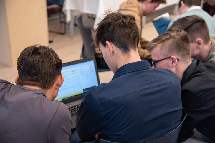 Legyél Te is Pénzügyi Junior Klasszis! 2025 ősz - döntő