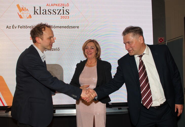 Fotók a díjátódóról