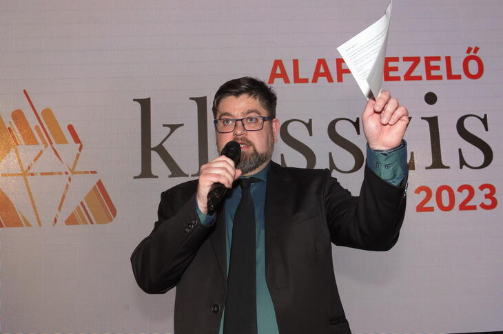 Fotók a díjátódóról