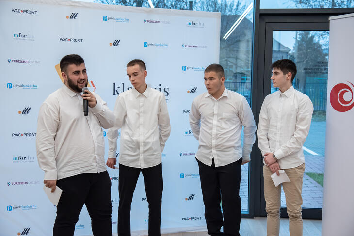 Képek a döntőről