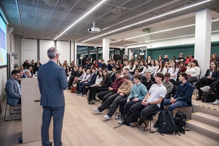 Legyél Te is Pénzügyi Junior Klasszis! 2025 ősz - döntő