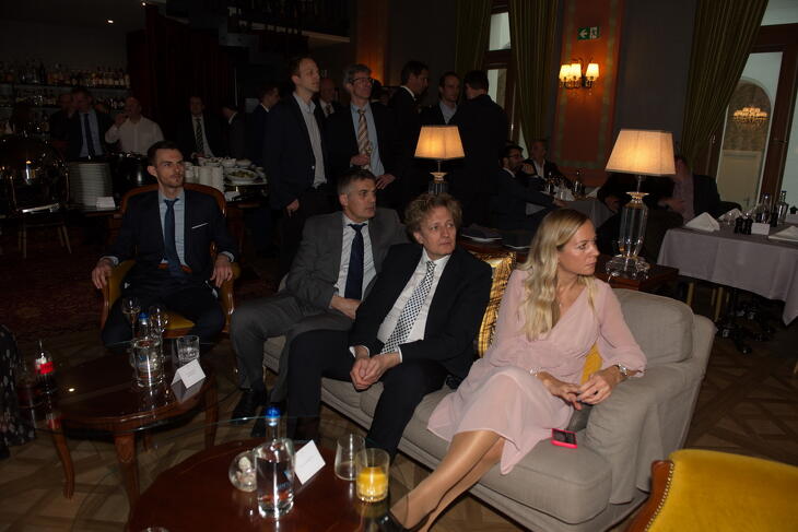 Fotók a díjátódóról