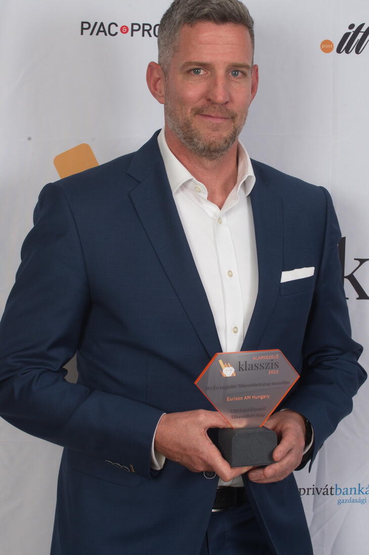 Fotók a díjátódóról