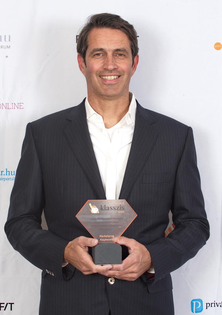 Fotók a díjátódóról