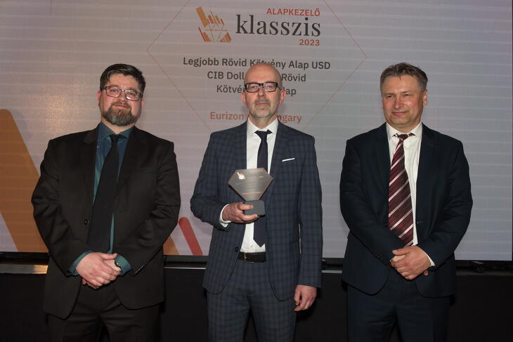 Fotók a díjátódóról