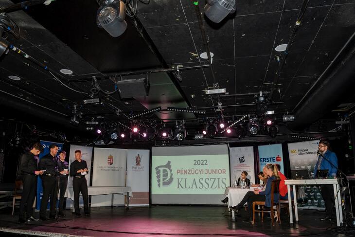 Képek a döntőről